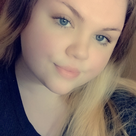 Meet your Posher, Kaitlyn - Picture 9 of 10